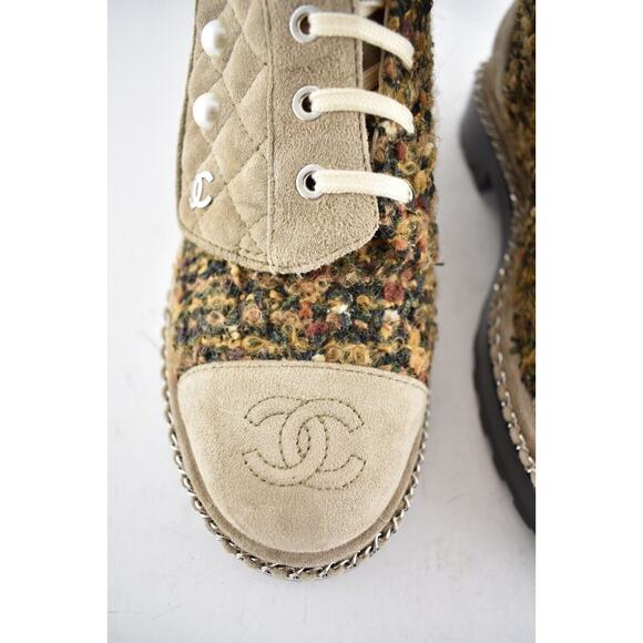 Chanel 18K Citizen Brown Beige Green Tweed CC Chain Pearl Combat Tall Boots 34.5 - Picture 7 of 12